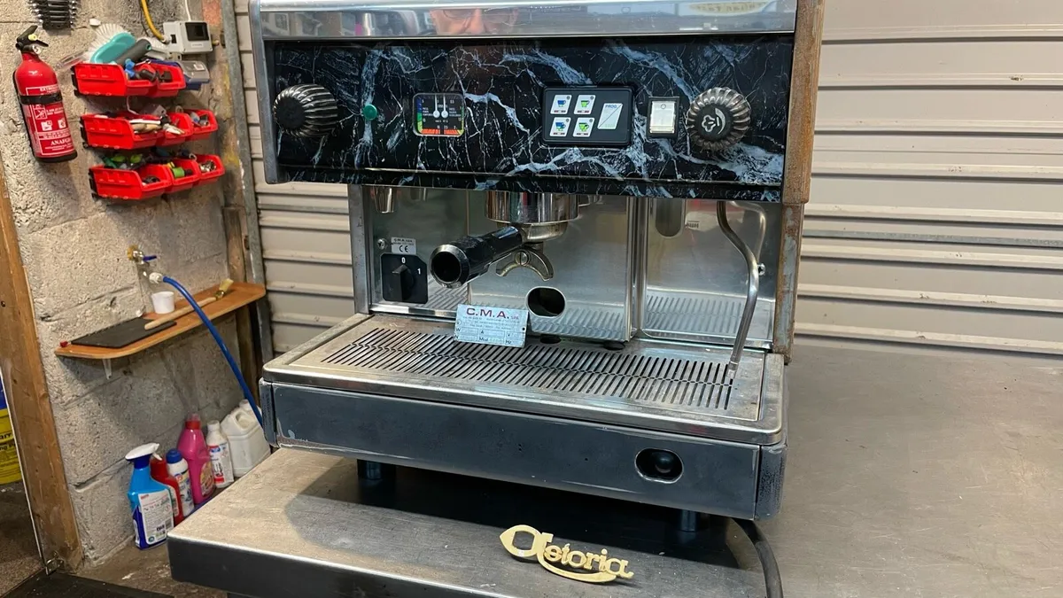 Vintage coffee machine one group - Image 1
