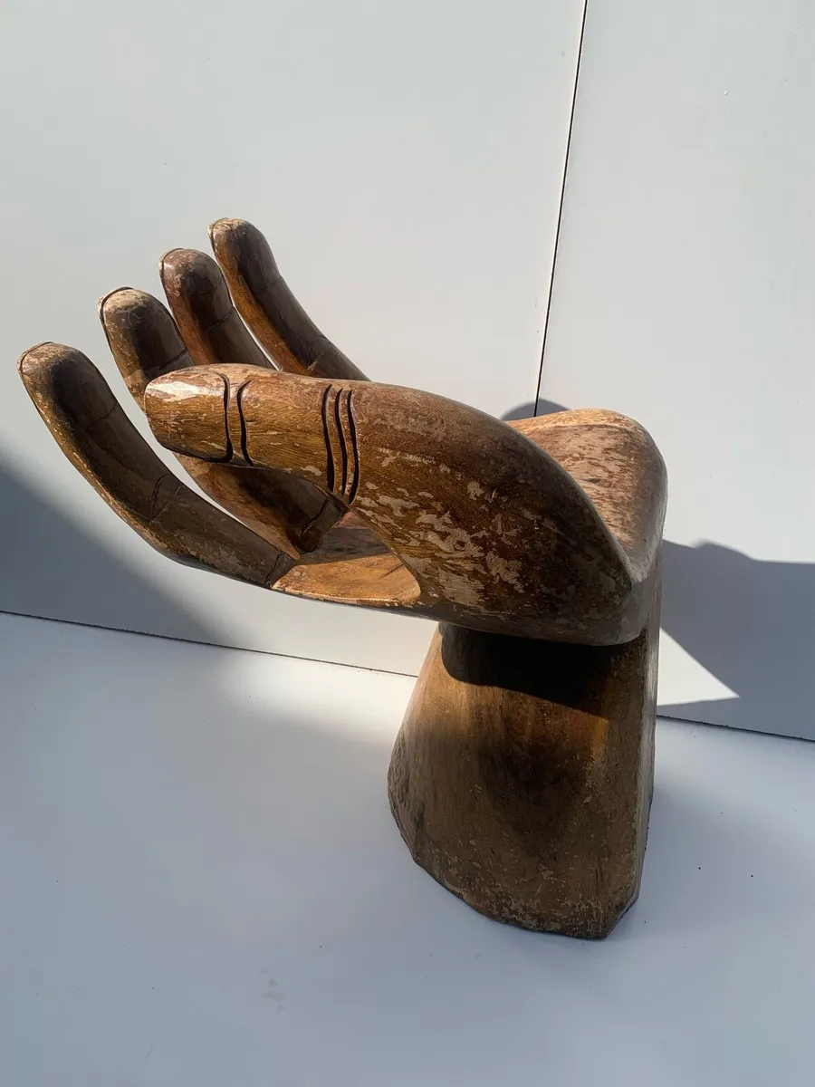 Sculpture chair. - Image 3