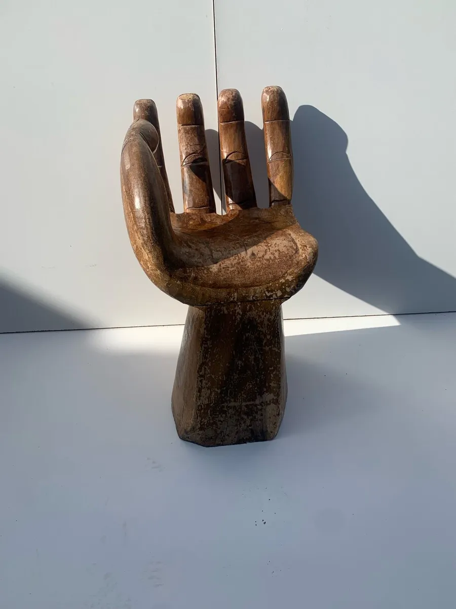 Sculpture chair. - Image 4