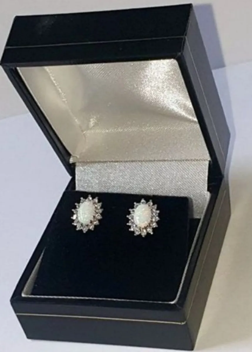 Vintage Hallmarked Silver Opal & Sapphire Clusters - Image 2