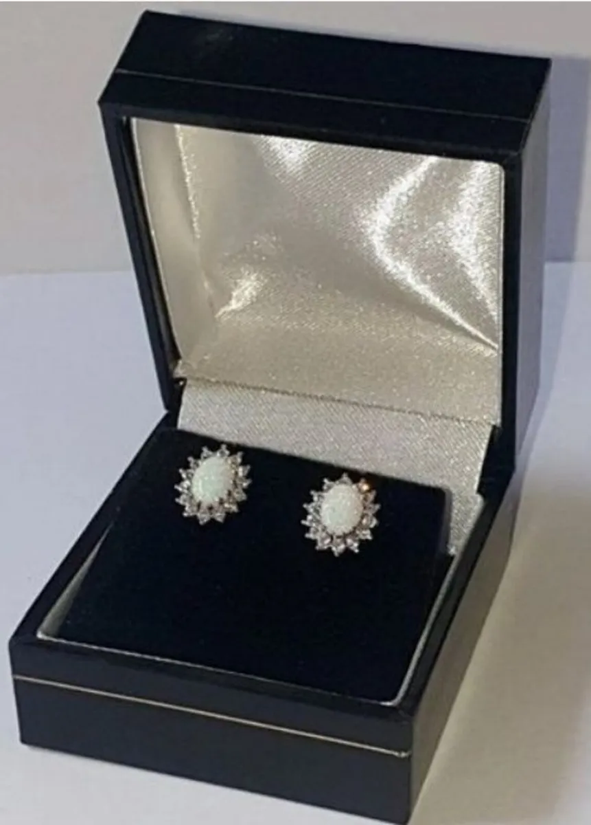 Vintage Hallmarked Silver Opal & Sapphire Clusters - Image 3