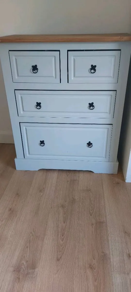 Chest of drawers - Image 1