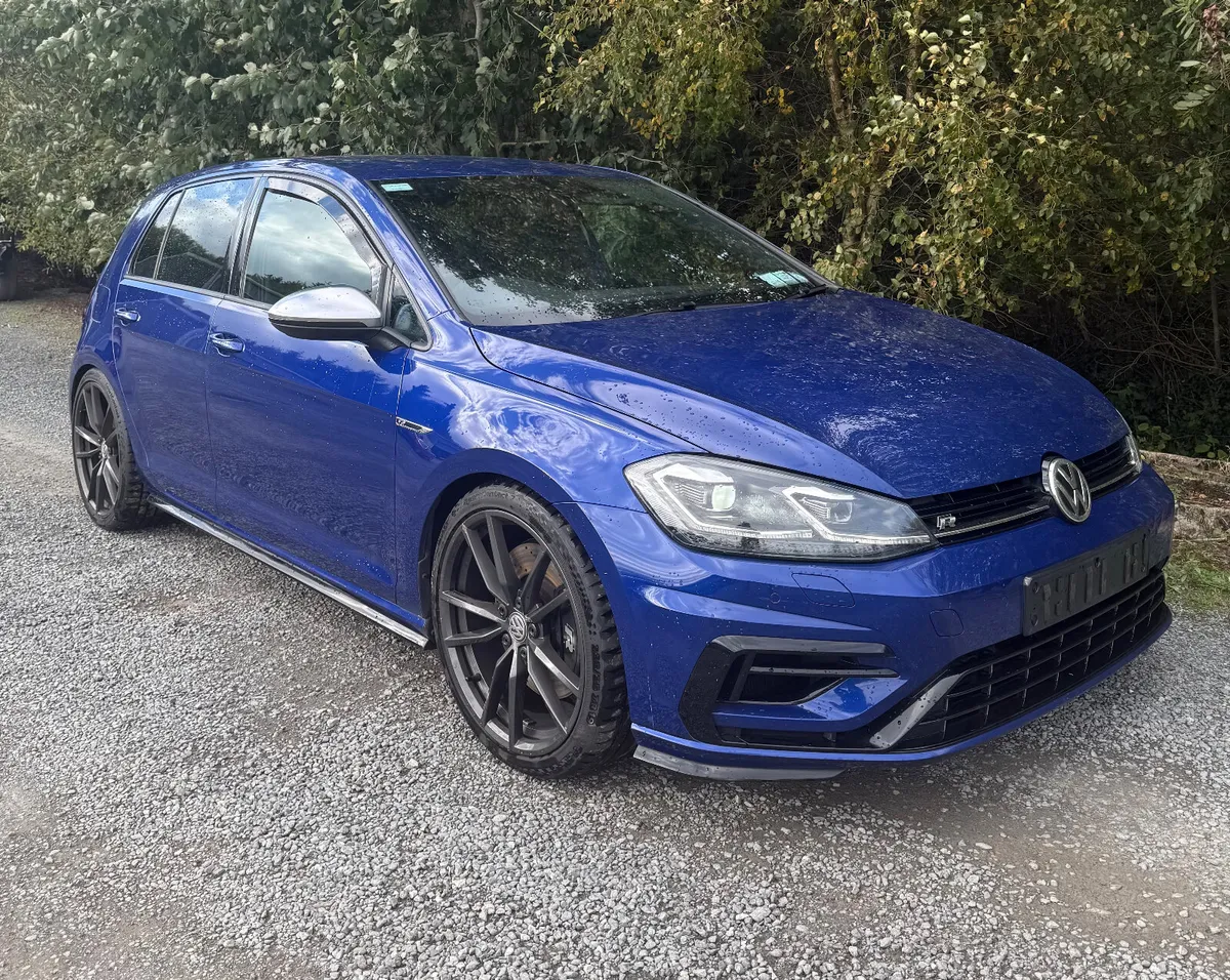 2017 VW GOLF R - Image 1