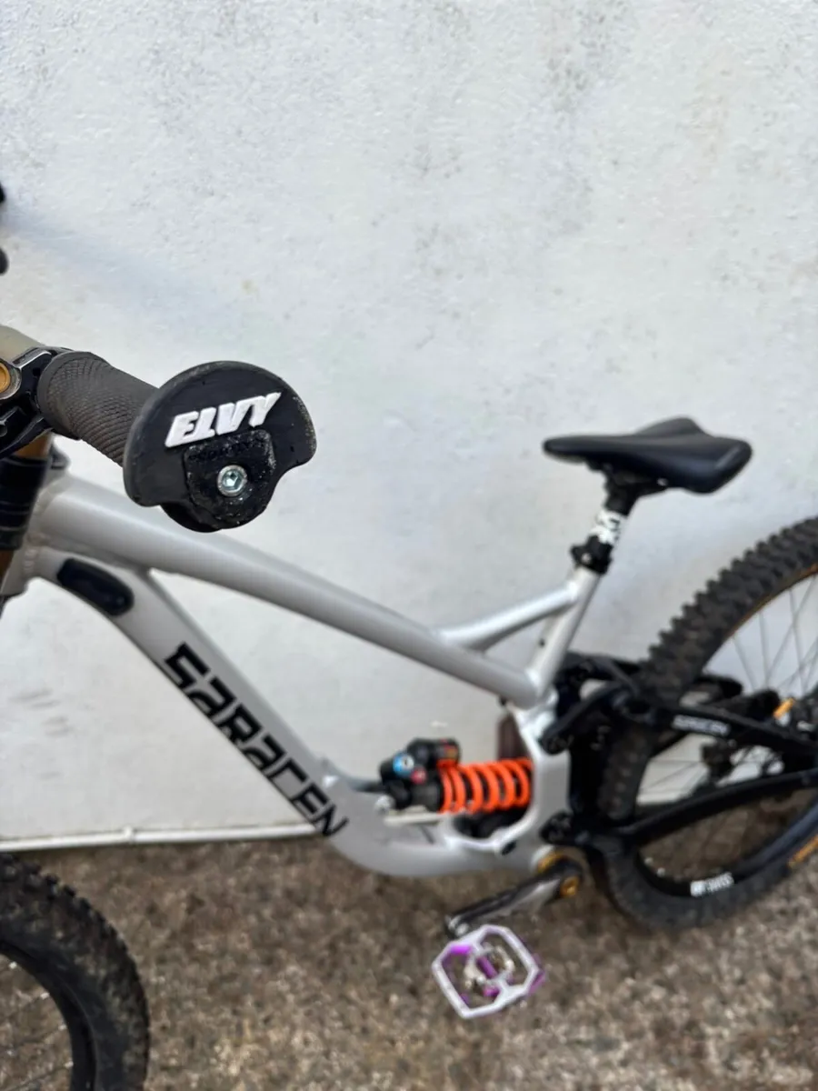 Saracen Myst Team DH Bike - Image 3