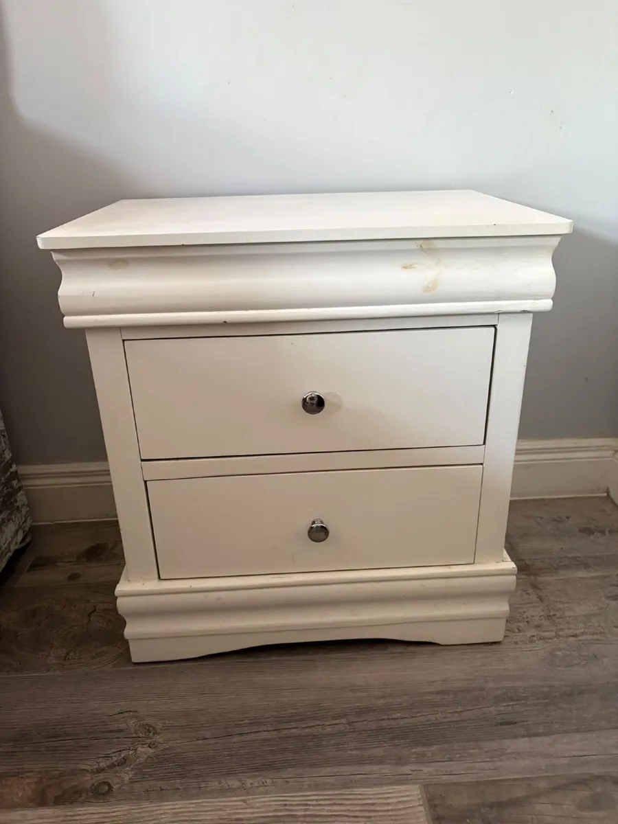 Bedroom furniture - Image 4