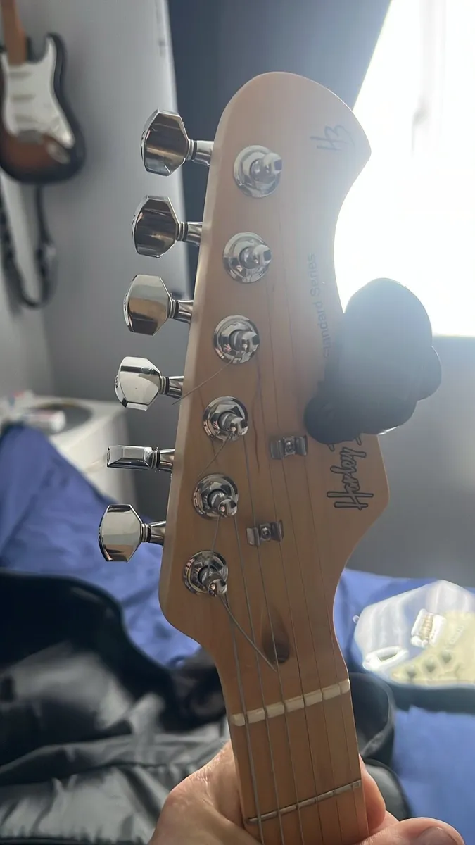 Guitars - Image 2