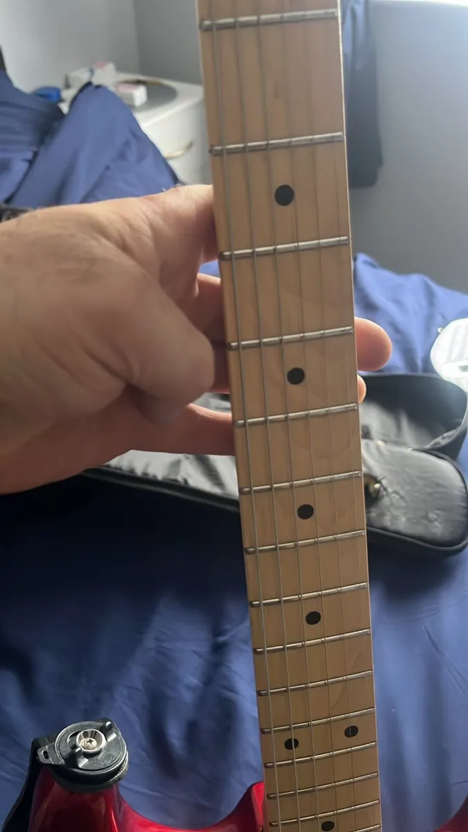 Guitars - Image 3