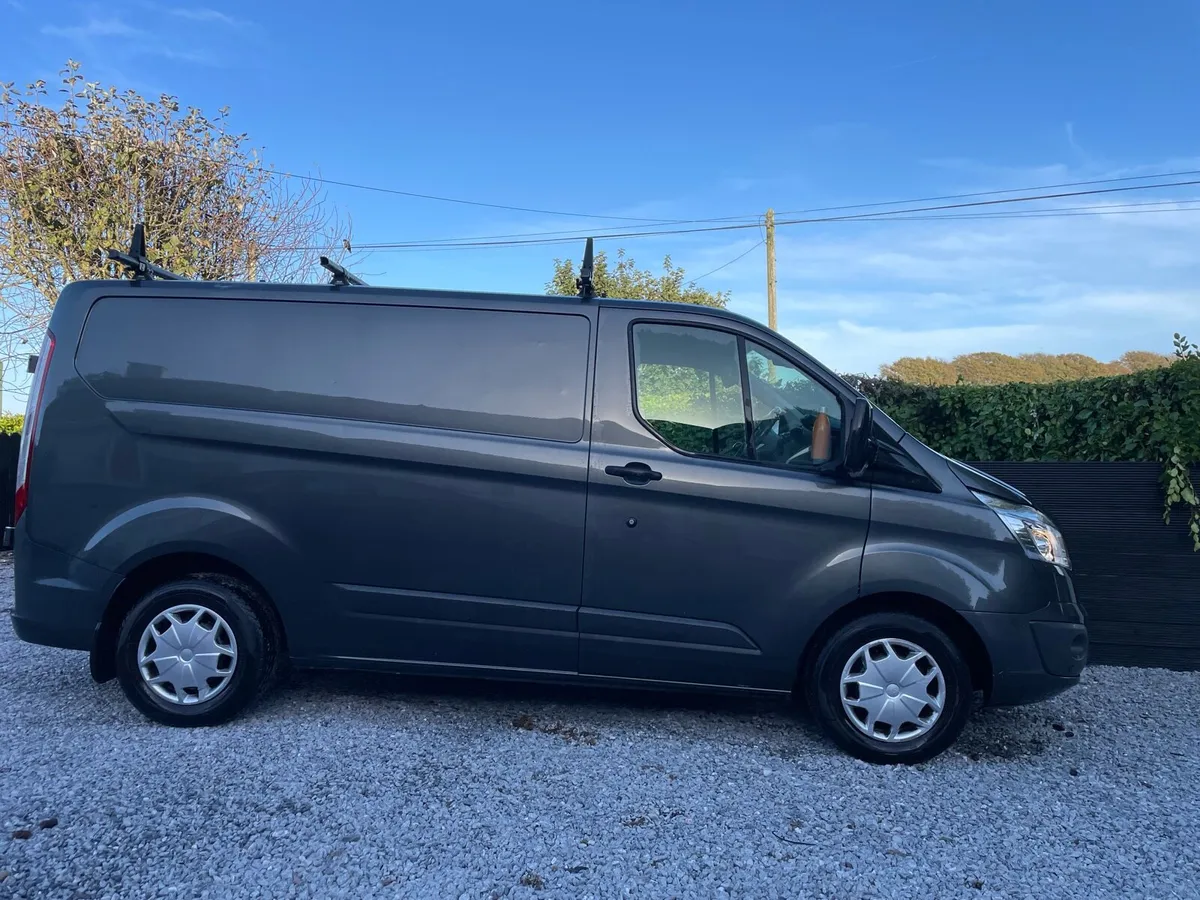 Ford Custom Van - Image 4
