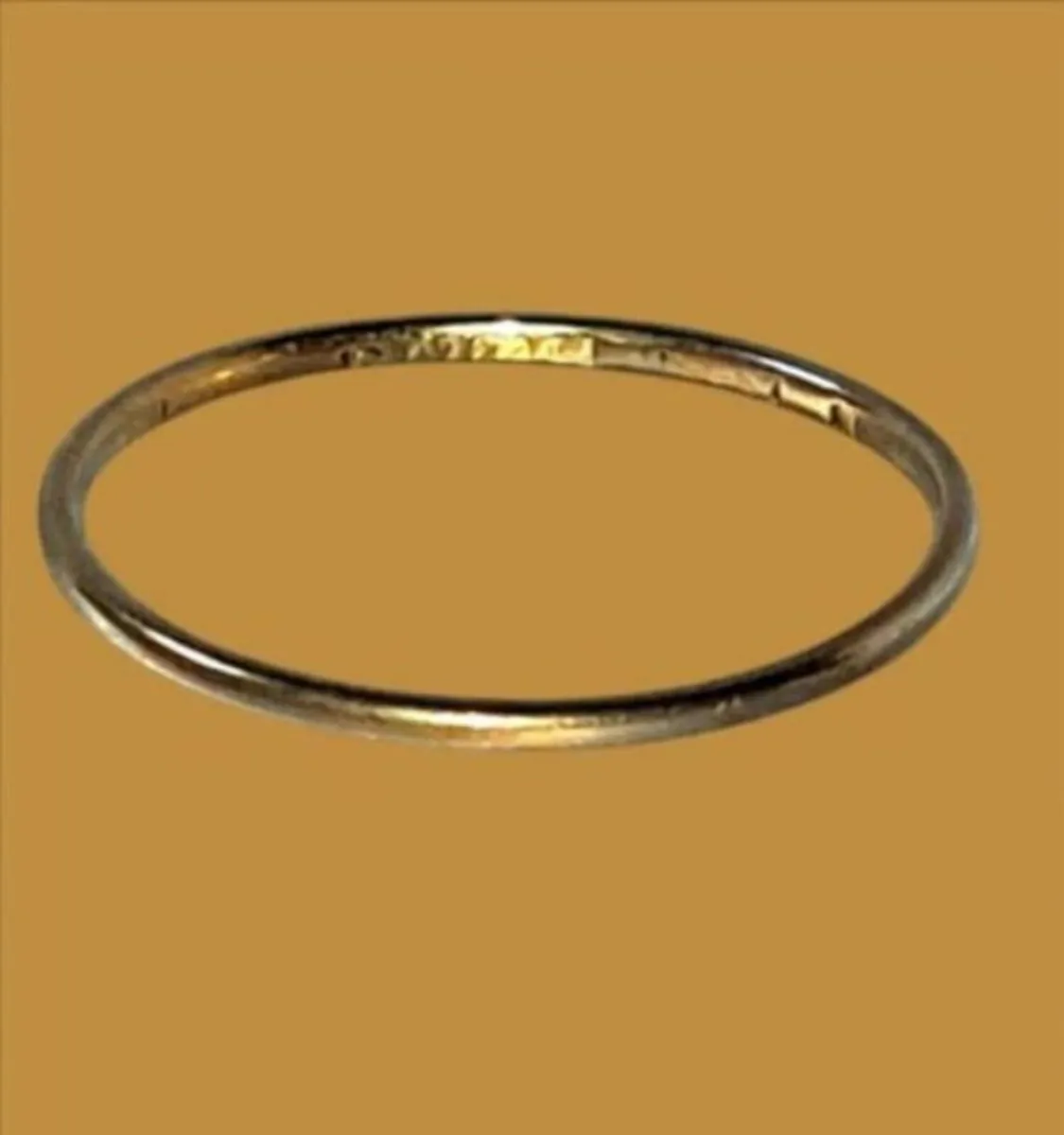 Certified 22ct Gold Wedding Band - Image 1
