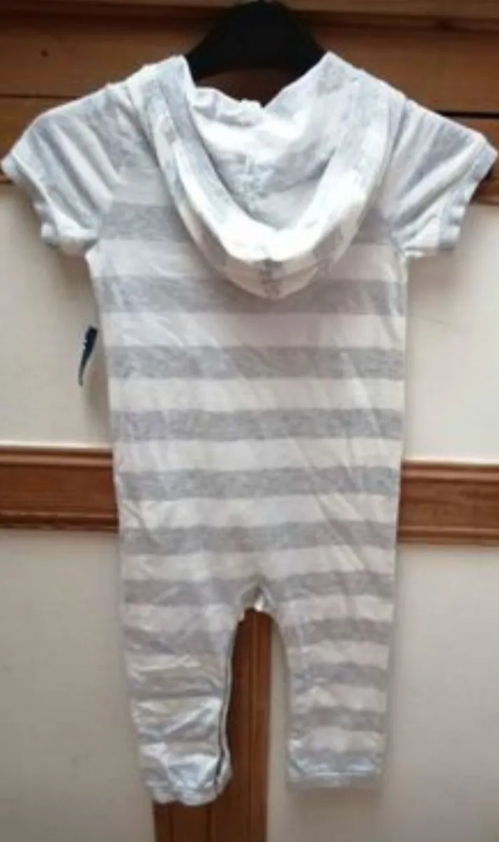 Old navy Jumpsuit grey and cream. New with tags si - Image 2