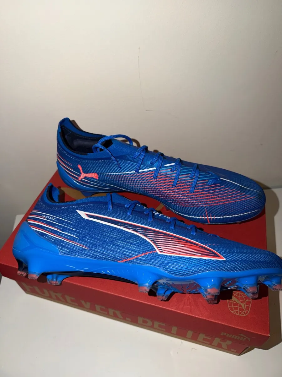 Football boots - Image 2