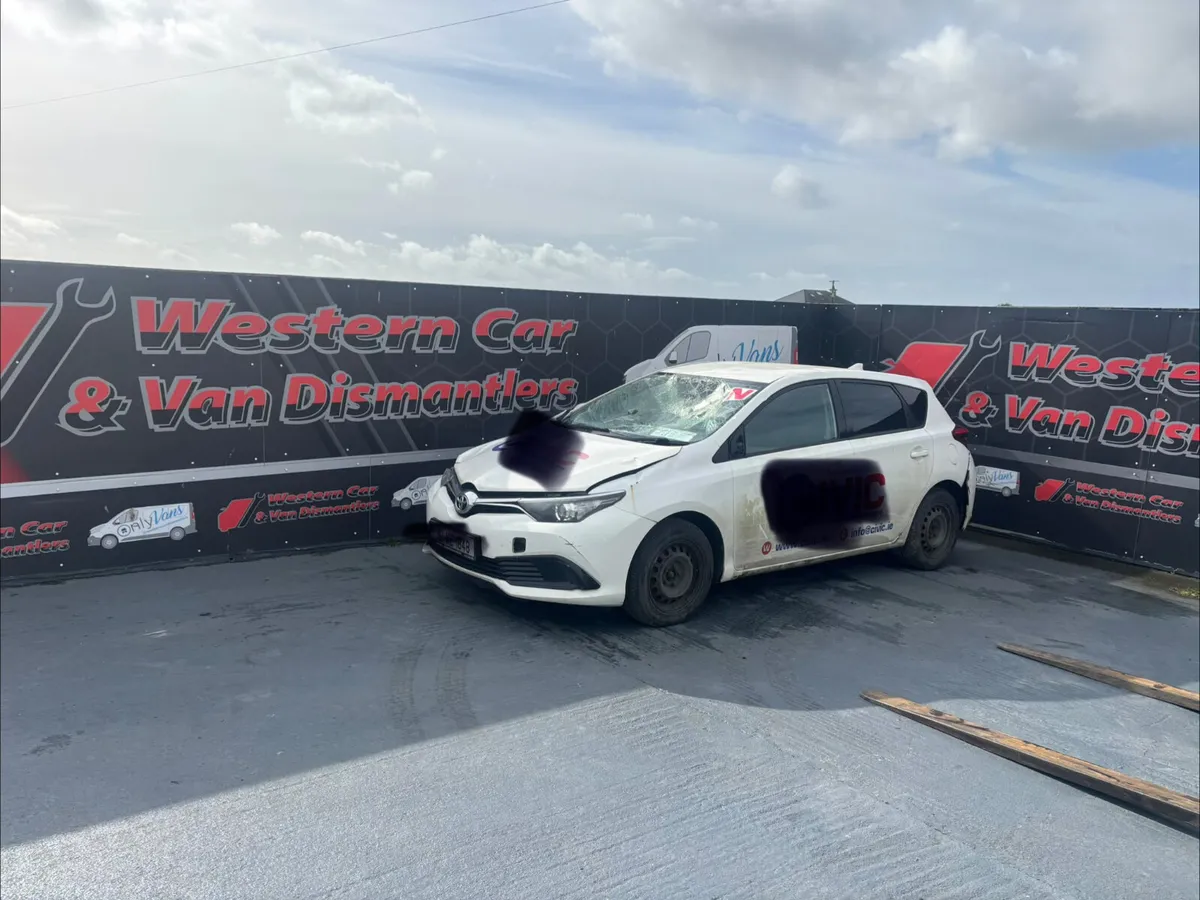 161 Toyota auris 1.4 d4d for dismantling