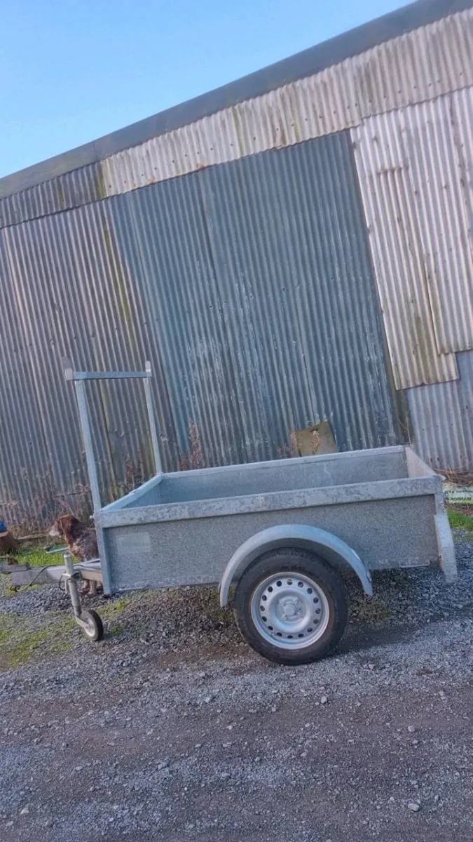 Trailer - Image 2