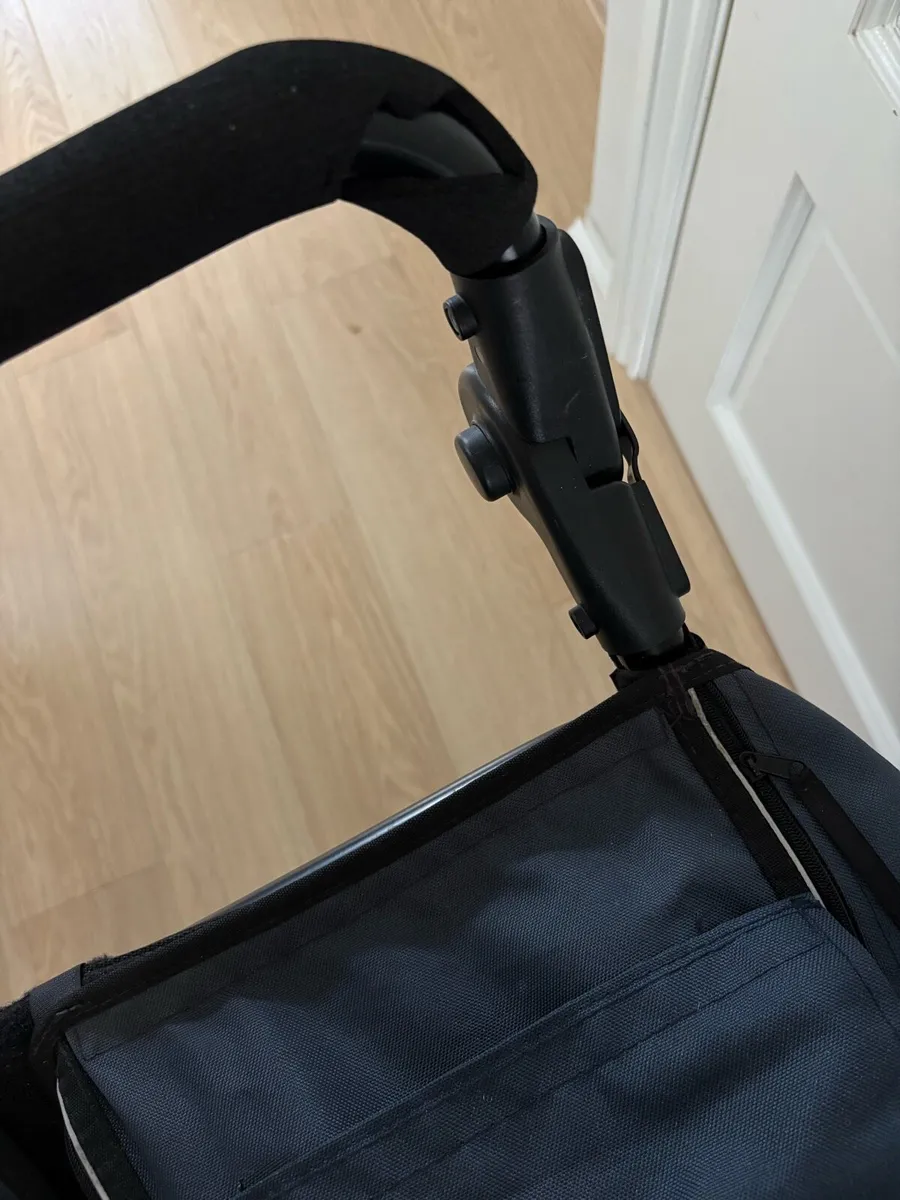 Out n about double buggy - Image 3