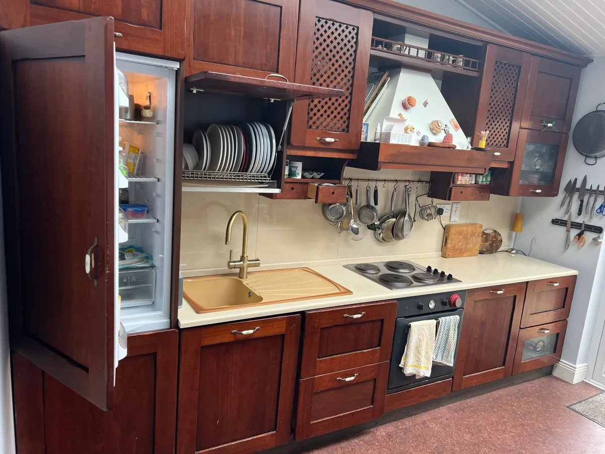 Kitchen - Image 3