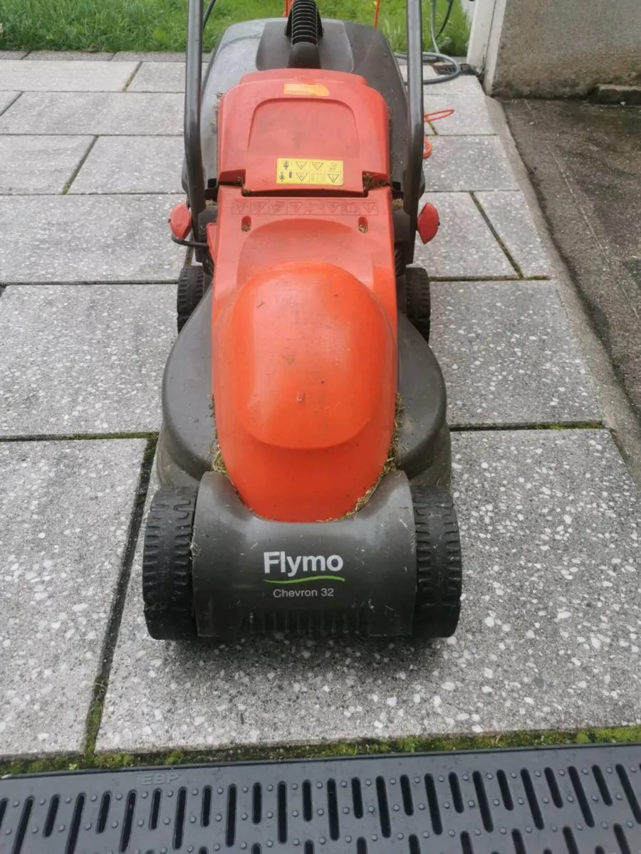 Electric lawnmower and electric strimmer - Image 2