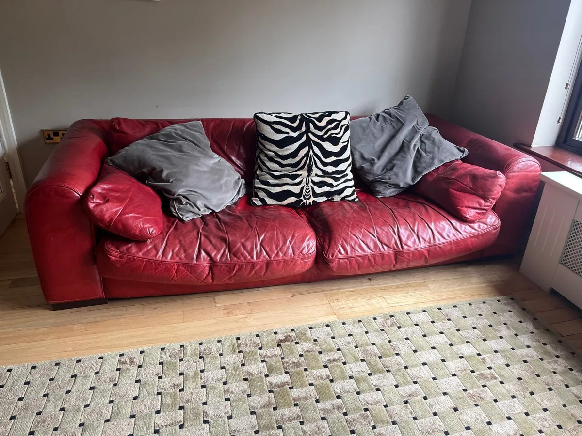 Couch - Image 2