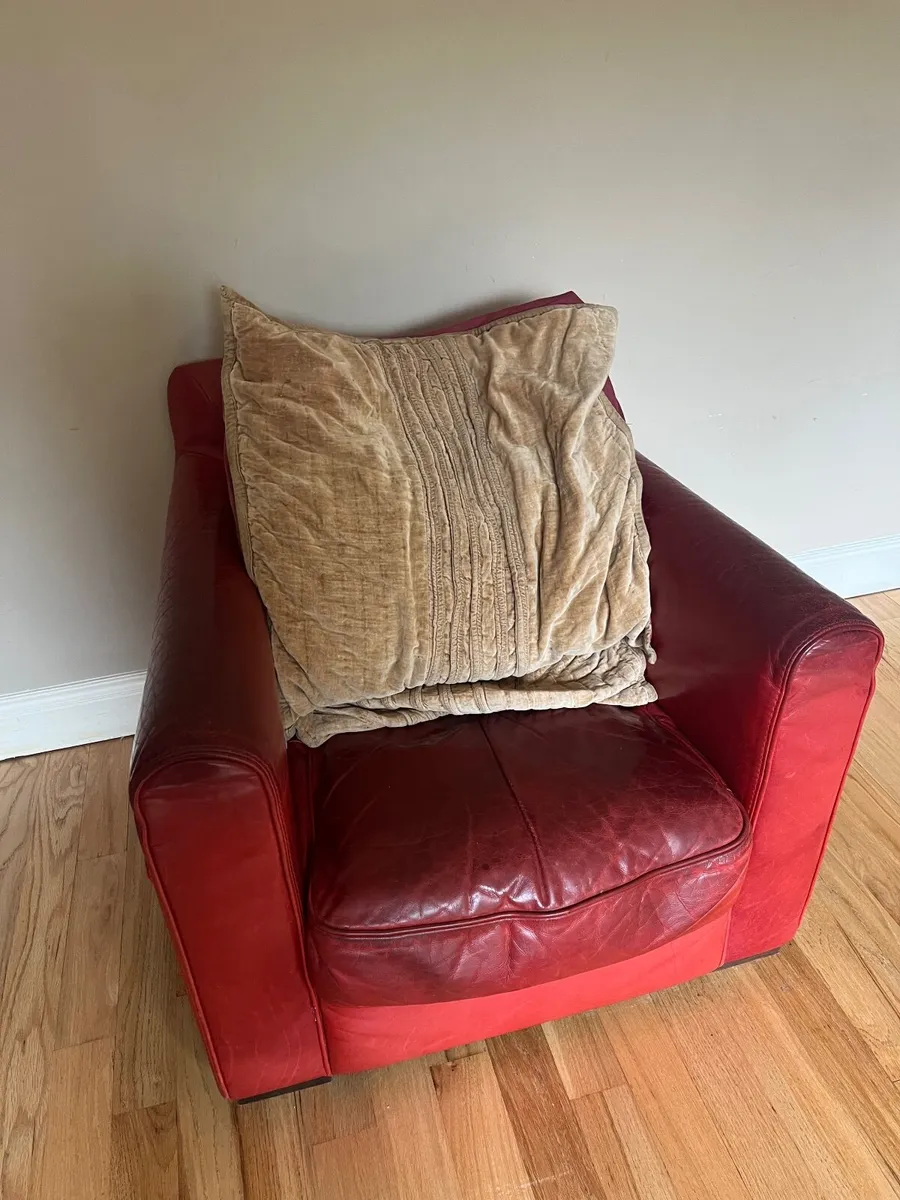Couch - Image 1