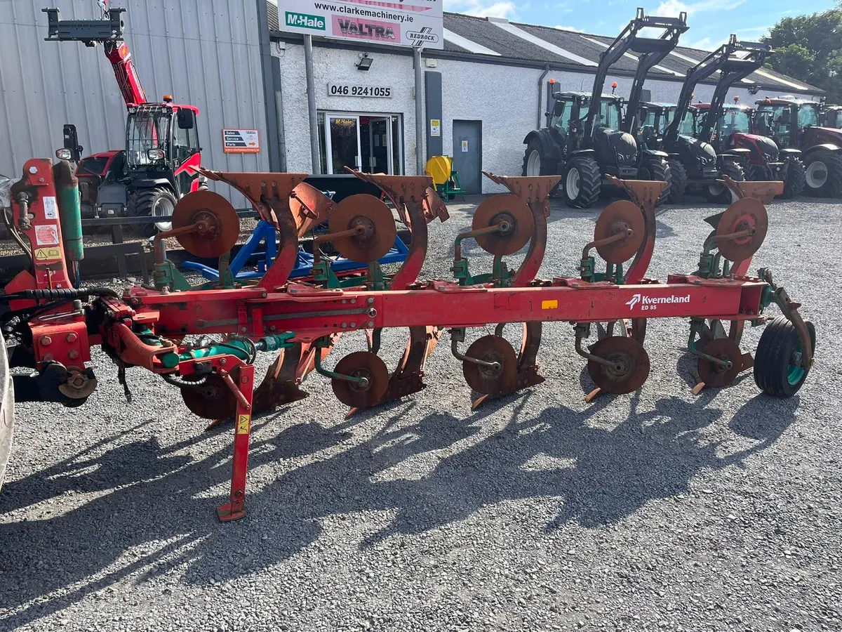 Kverneland ED 5 Furrow Reversible Plough - Image 2