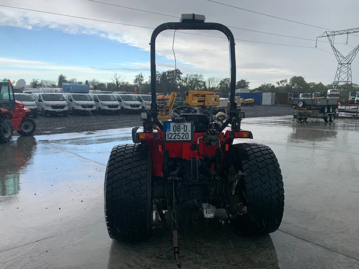 UNRESERVED 2008 BRANSON 4720H COMPACT TRACTOR - Image 4