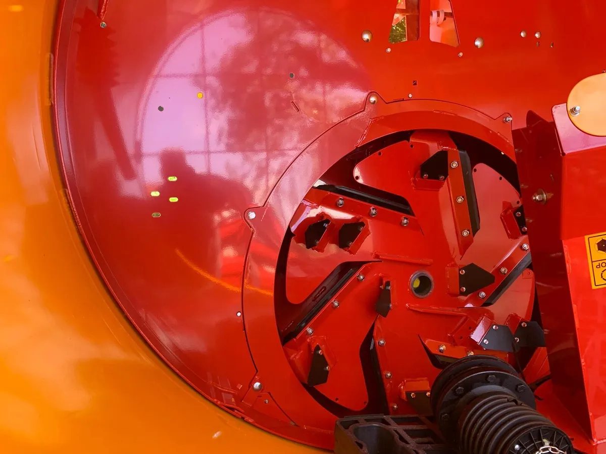 TEAGLE 5050 BALE SHREDDER - Image 4