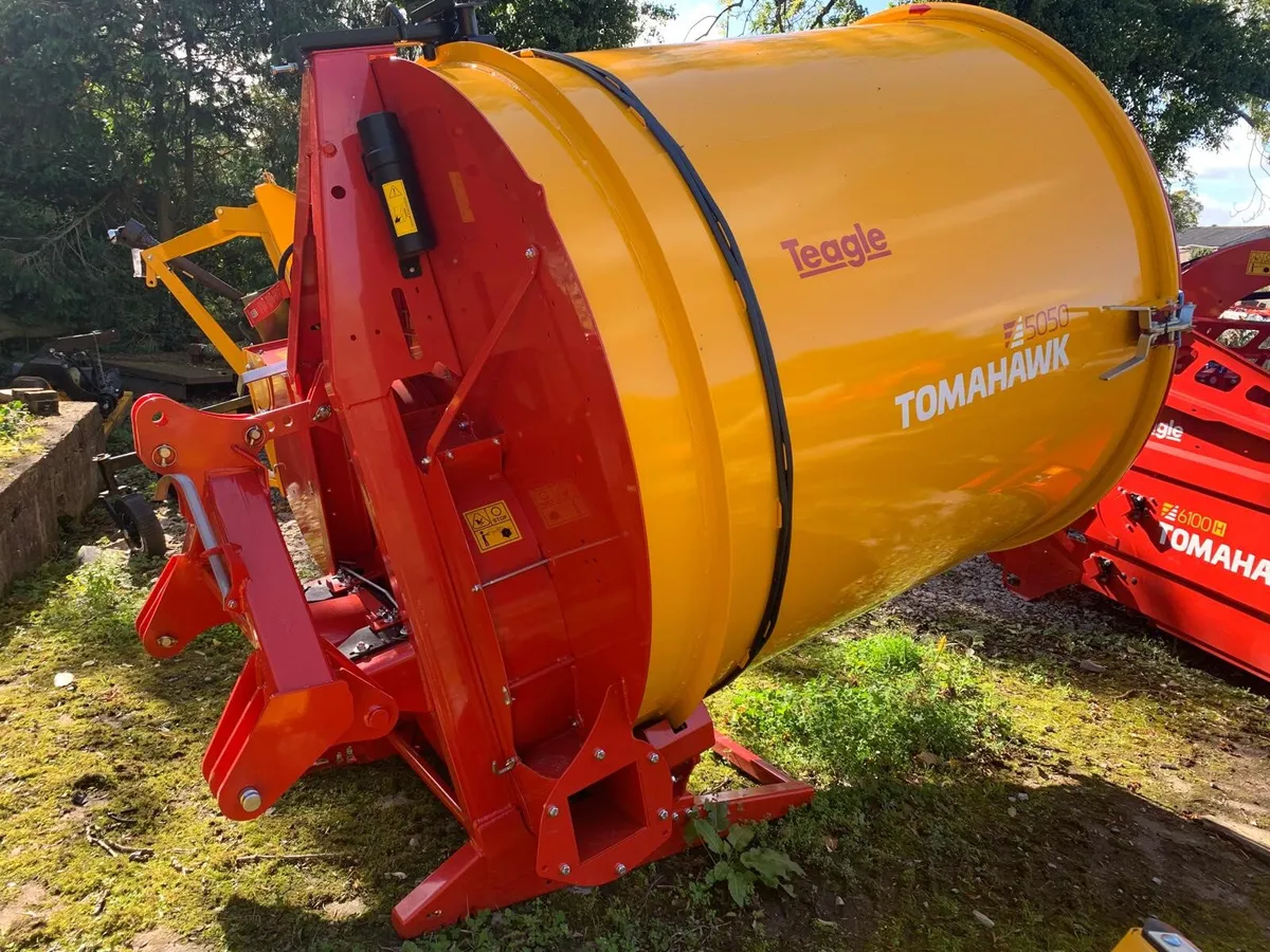 TEAGLE 5050 BALE SHREDDER - Image 3