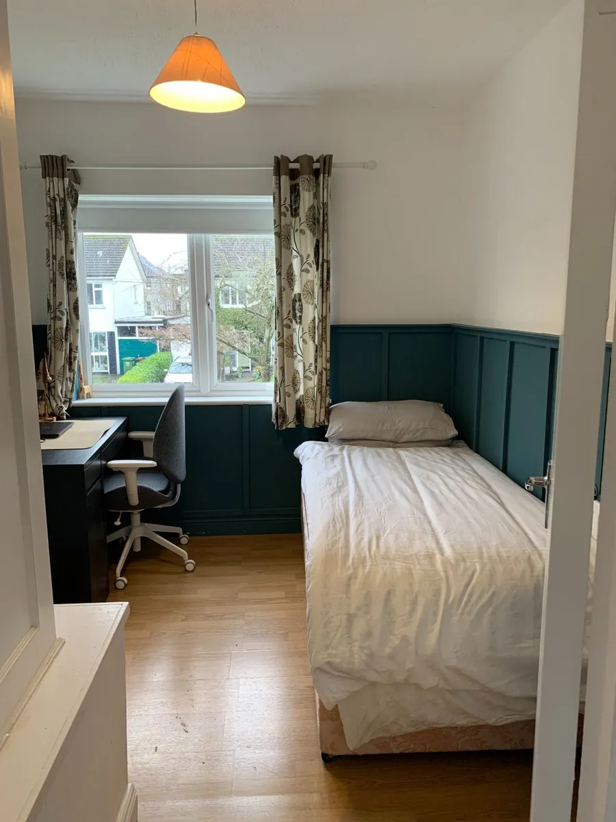 Single bed base