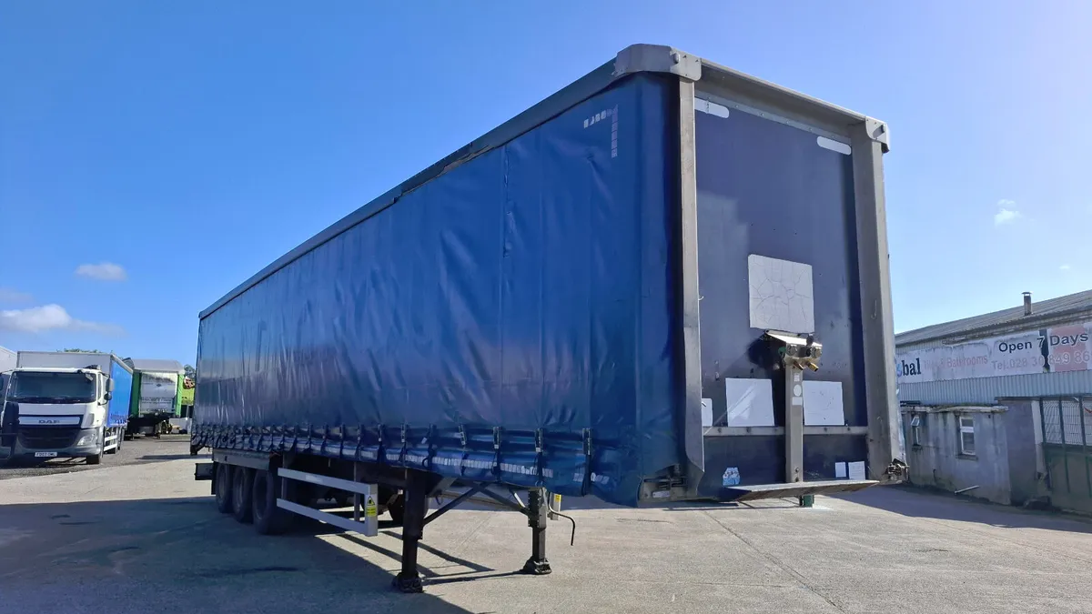 2011  Montracon 4 metre Curtian siders SAF  Drums - Image 1