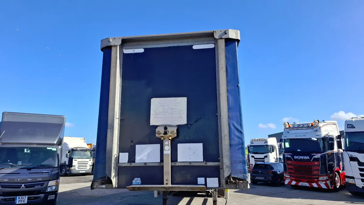 2011  Montracon 4 metre Curtian siders SAF  Drums - Image 2
