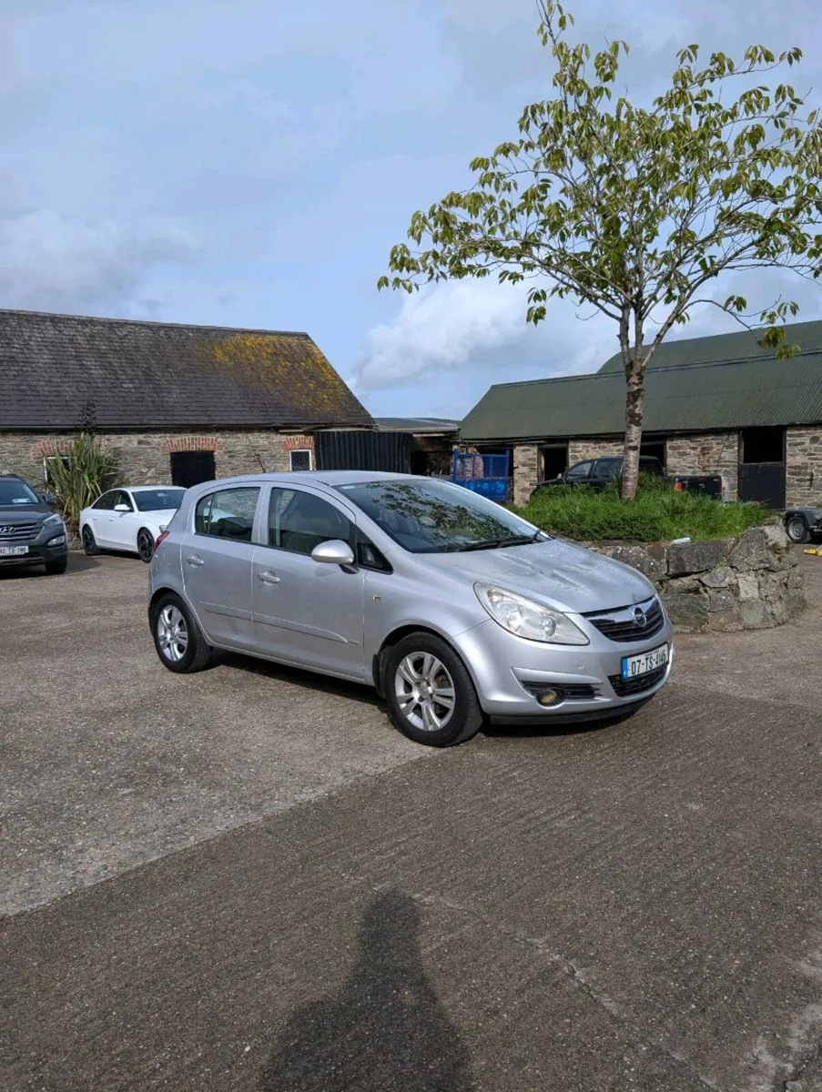 Low mileage tested corsa - Image 1