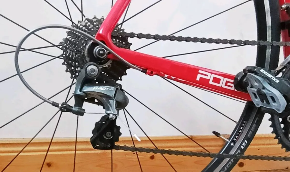 Full Carbon road bike. - Image 4