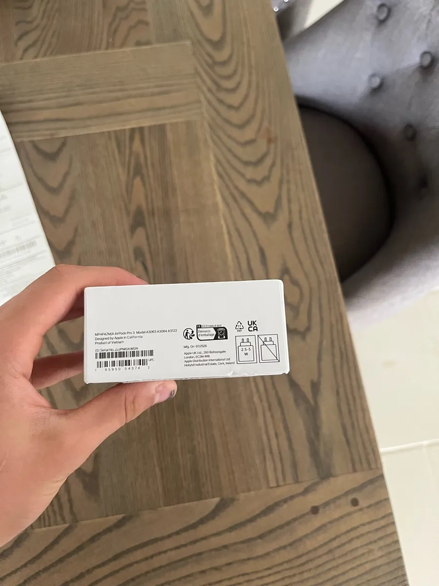 Apple AirPod pro 3 third generation AirPods - Image 2