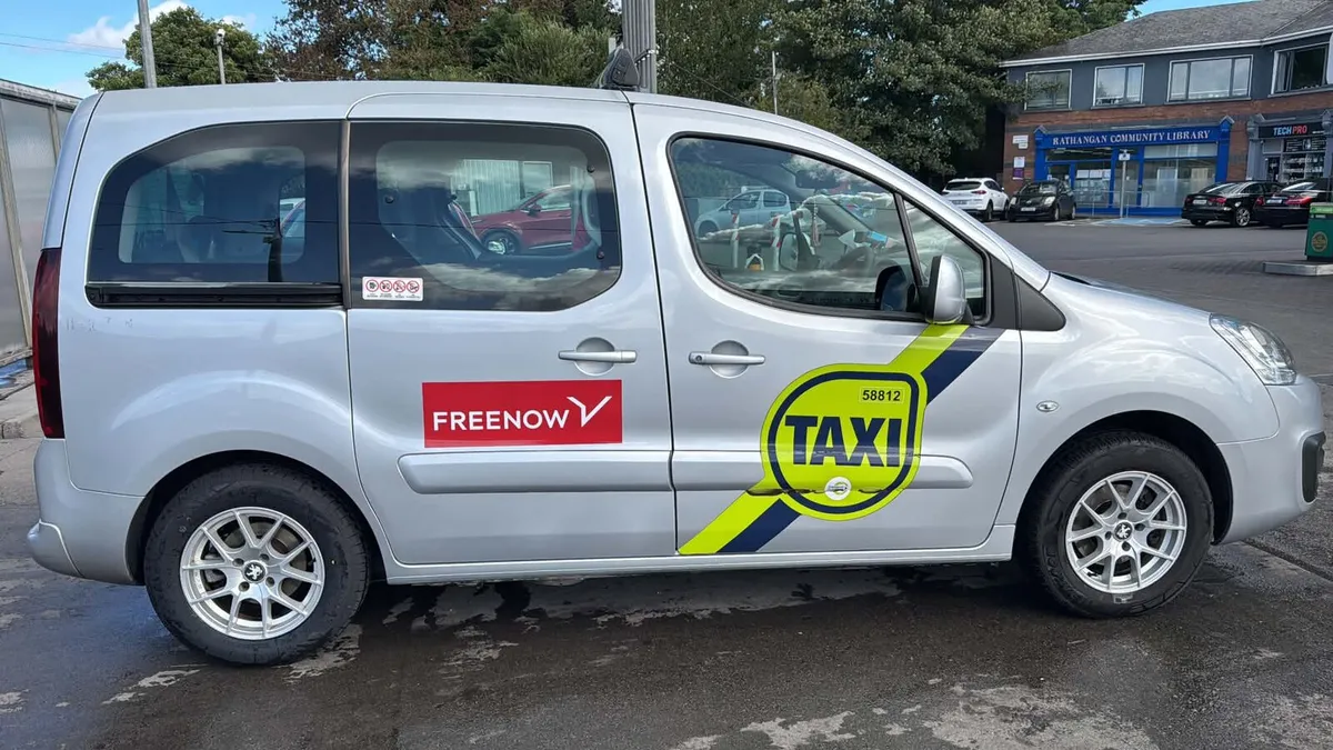 Taxi - Image 1