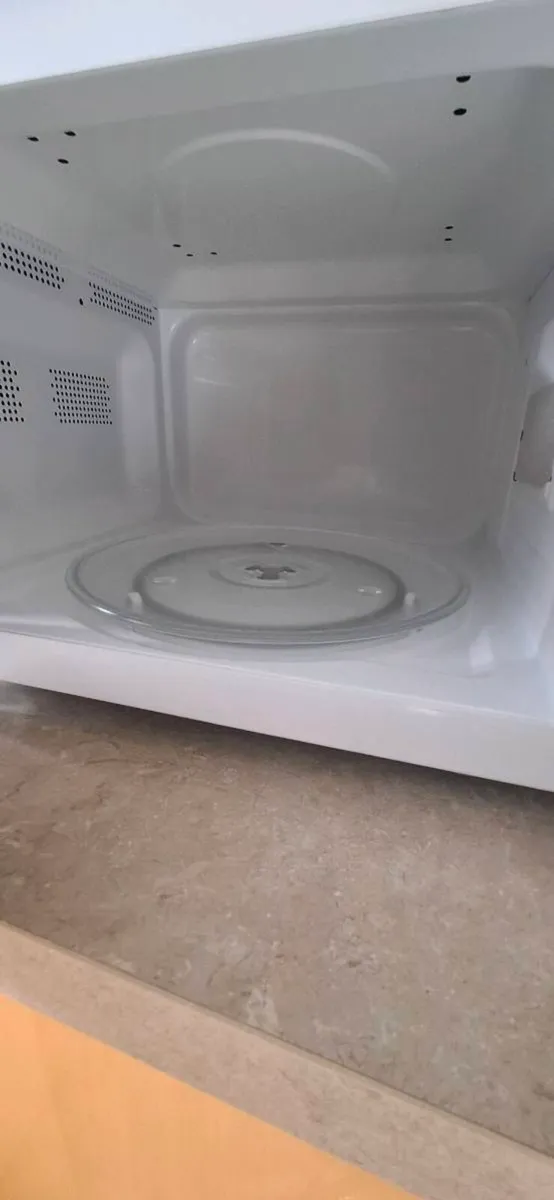 Microwave - Image 3