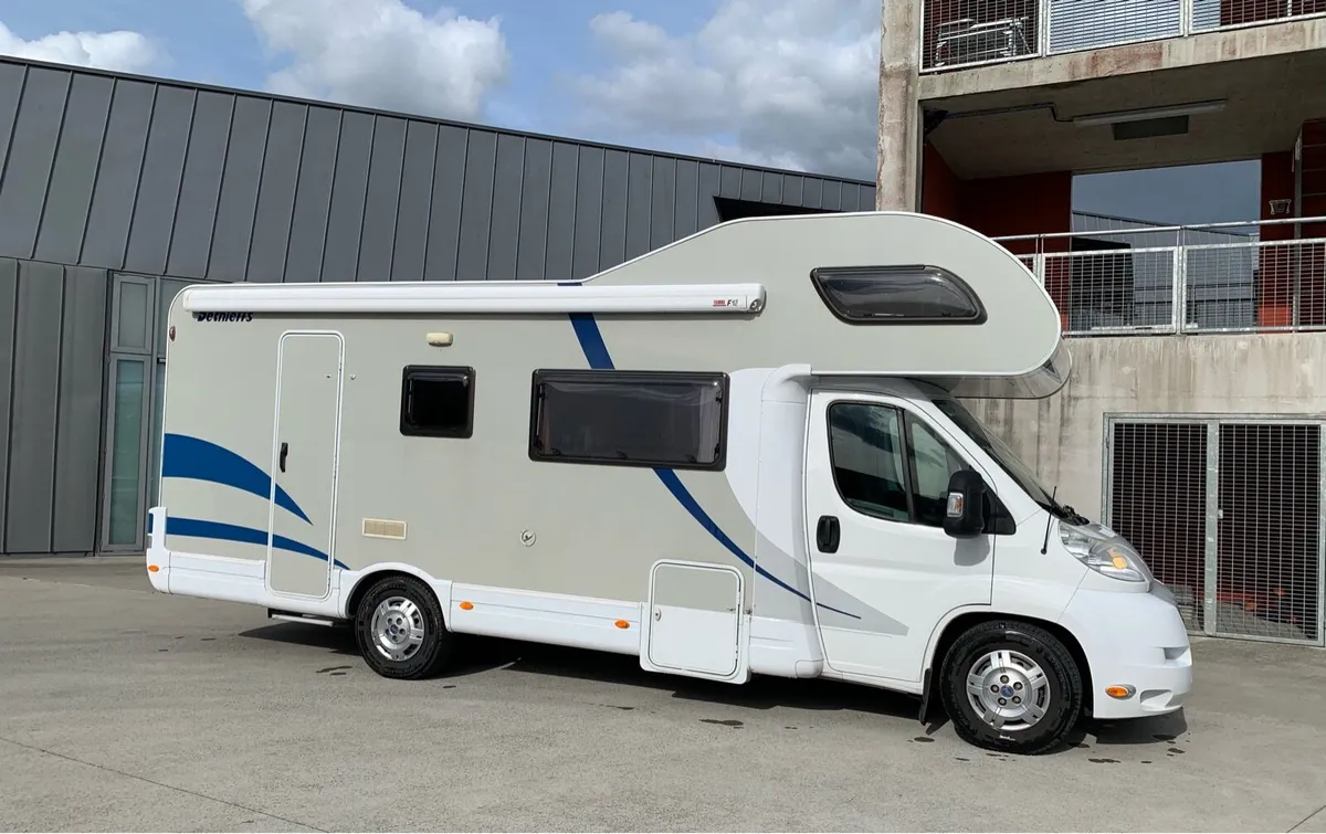 Fiat Ducato 6 Berth Motorhome/ Camper - Image 3
