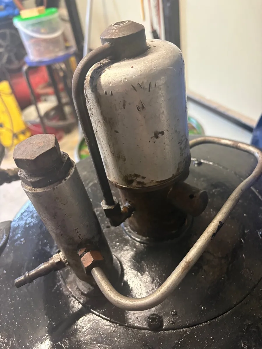 Air Grease Gun - Image 2