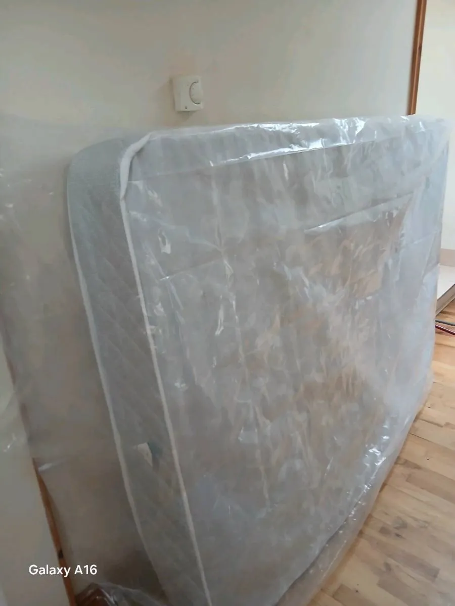 Double memory foam mattress unwanted gift only €50 - Image 1