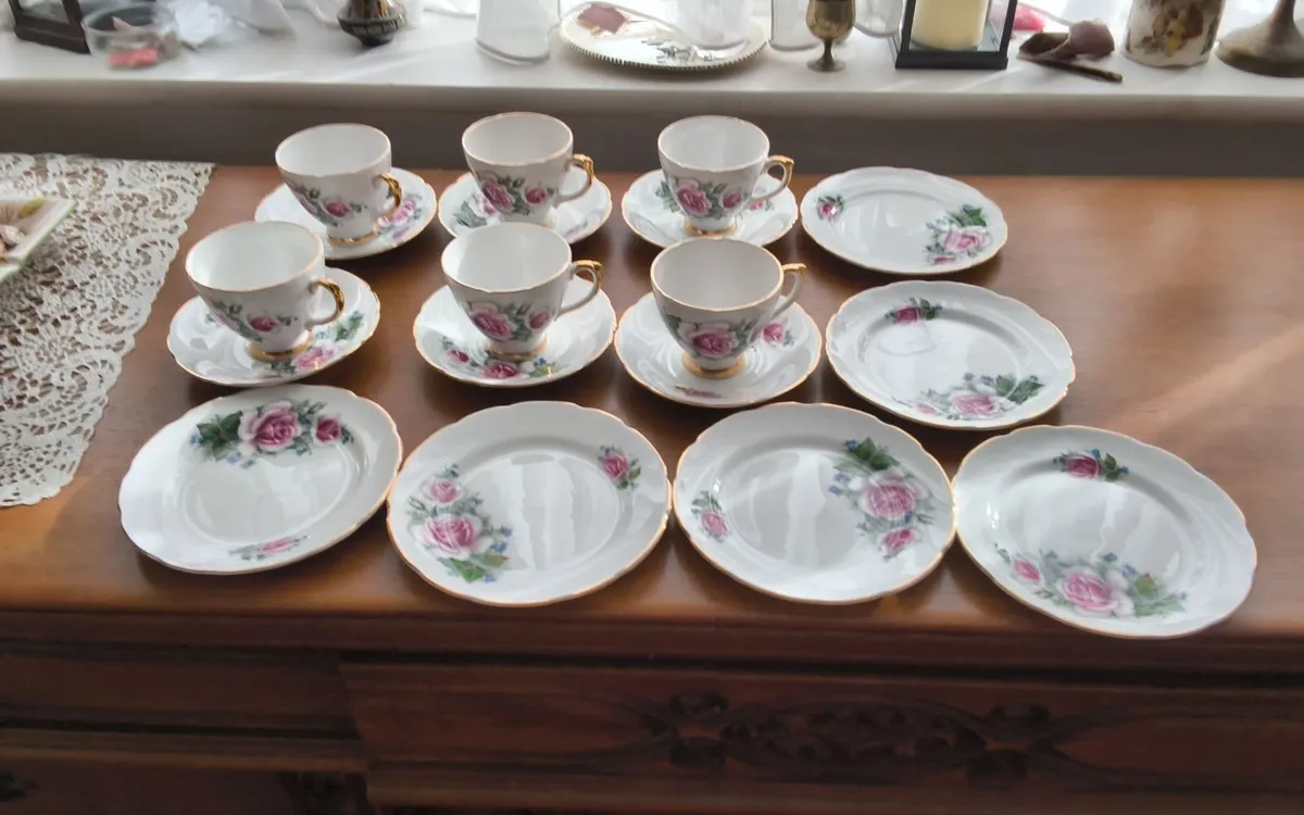 Vintage bone  China crockery - Image 4