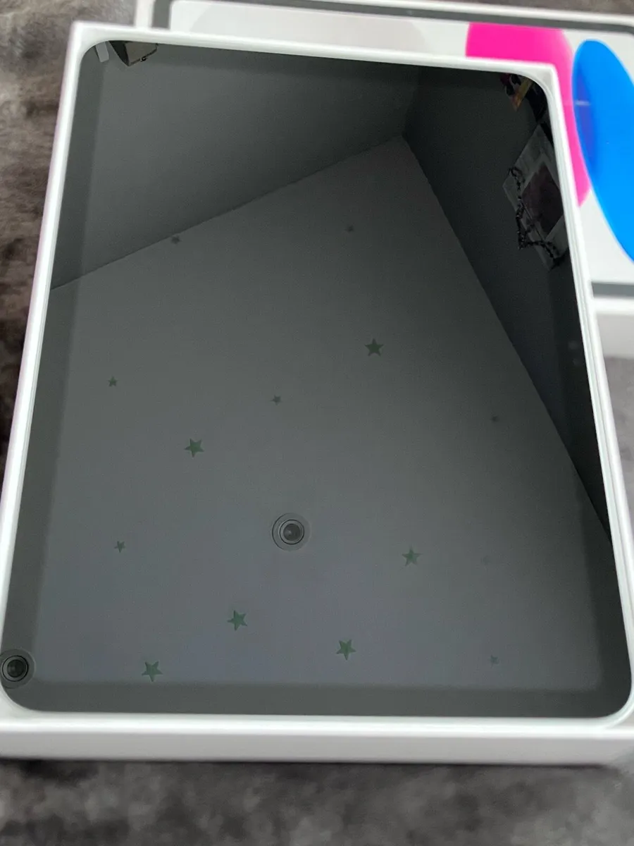 Apple iPad 10th Generation 10.9” 64GB WI-FI - Image 4