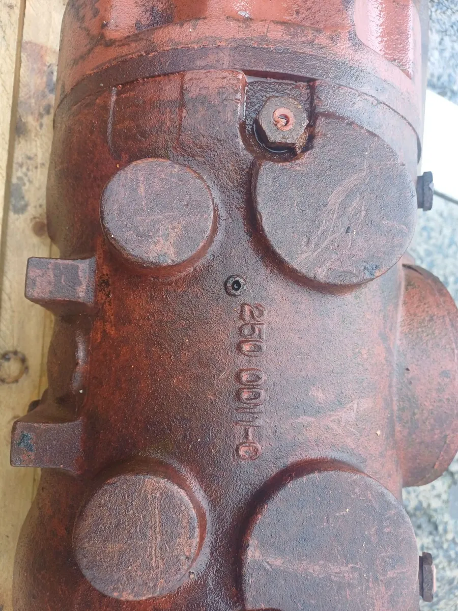 axles - Image 2