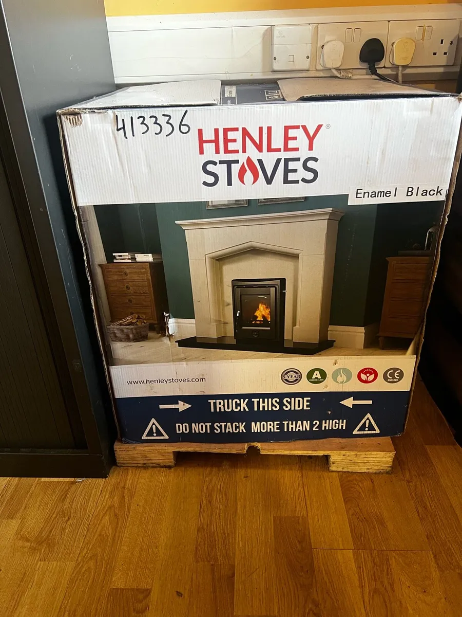 Henley Stove - Image 1