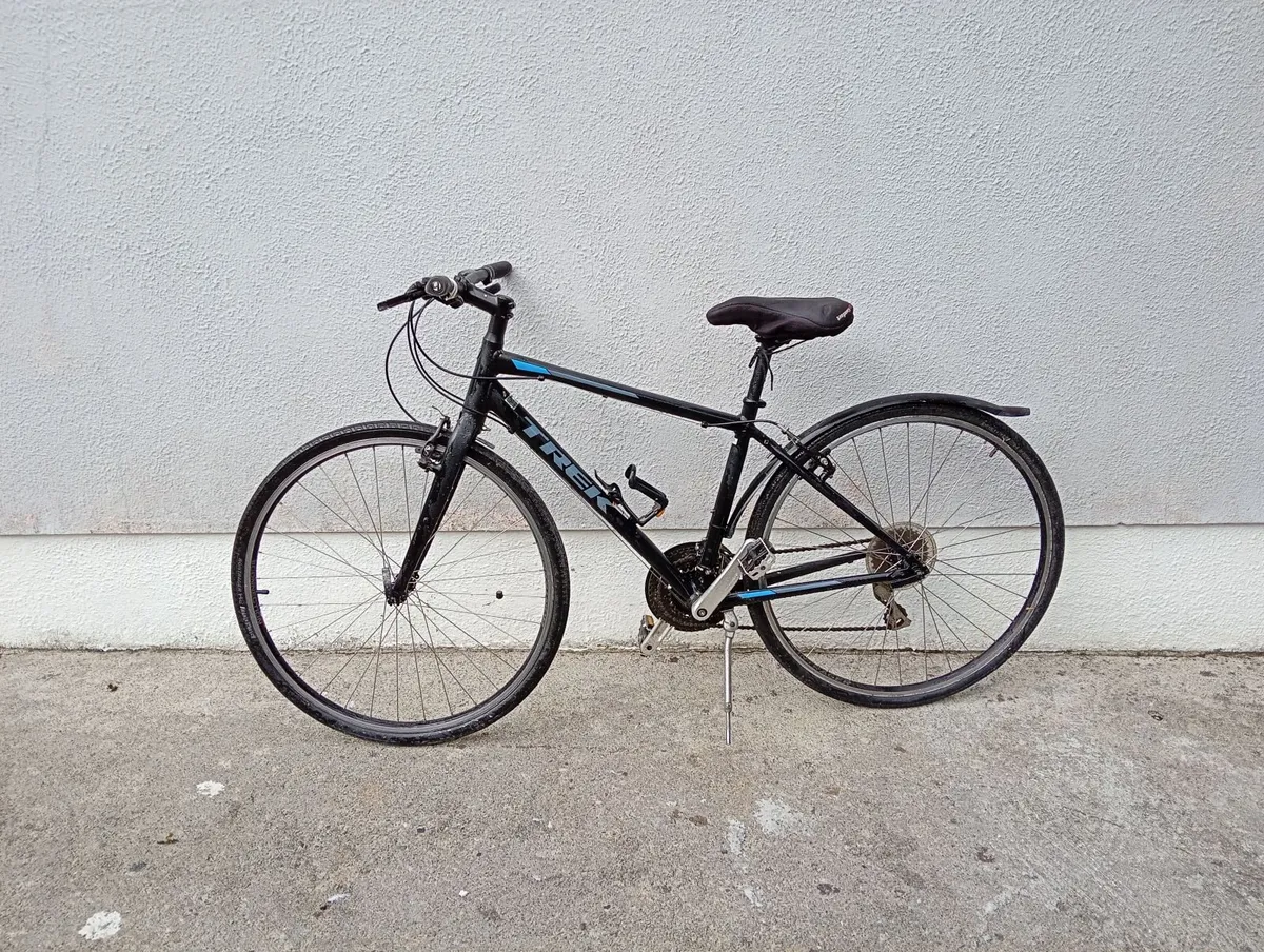 hybrid bike - Image 1