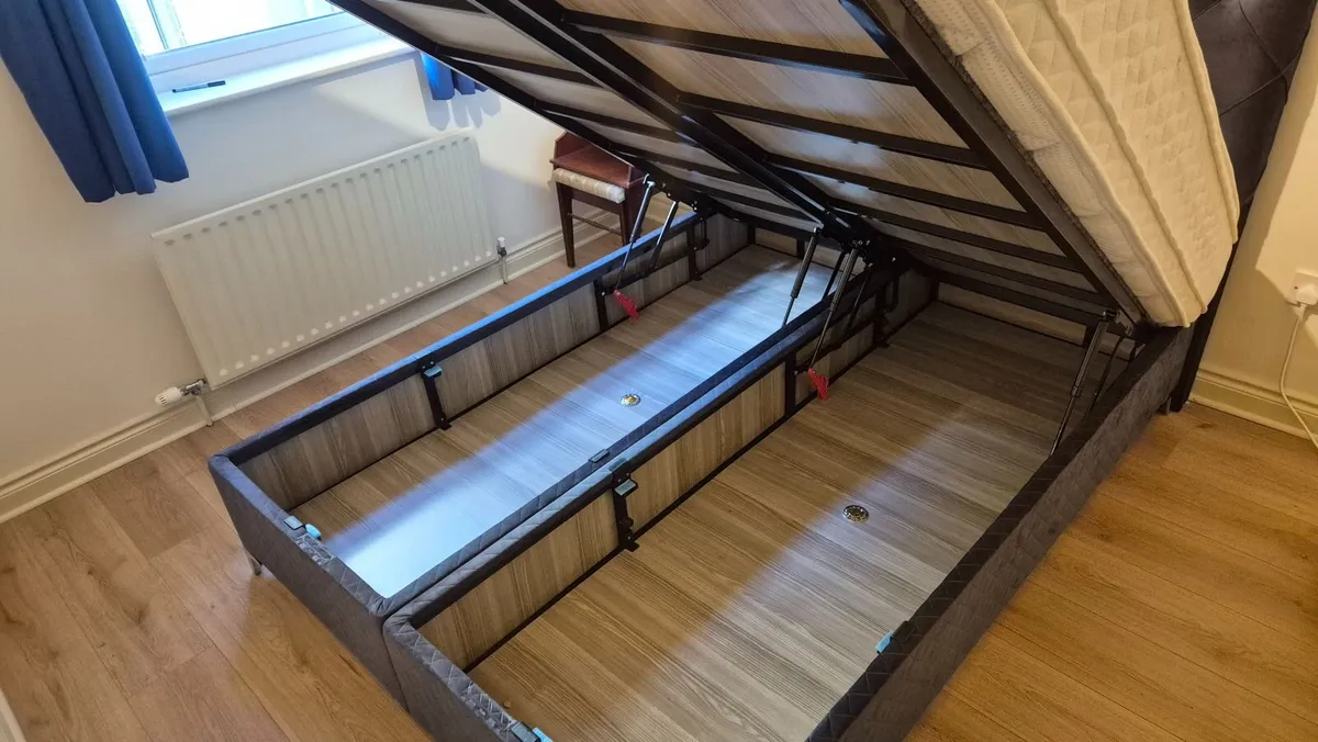 King Bed - Like new - - Image 3