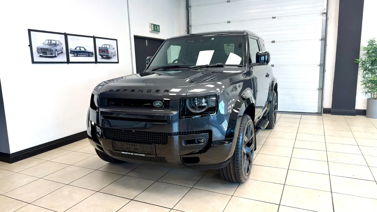 Land Rover Defender D350 HSE X-Dynamic - Image 3