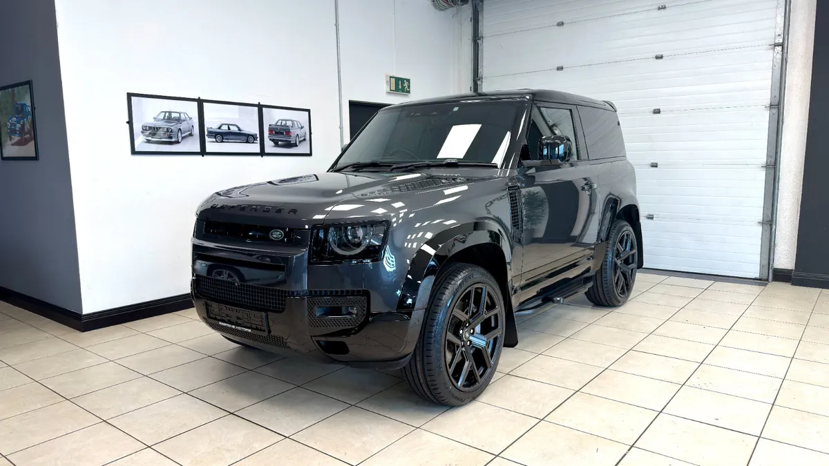 Land Rover Defender D350 HSE X-Dynamic - Image 2