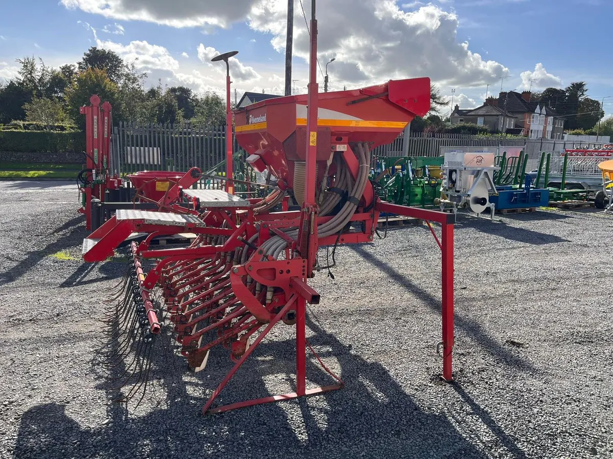 Kverneland 3 Metre Pneumatic Seed Drill - Image 4