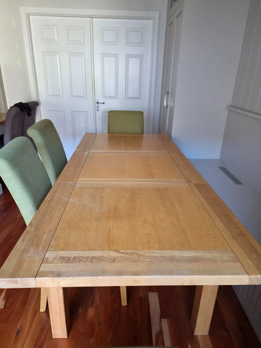 Solid Oak Dining Table and chairs - Image 3