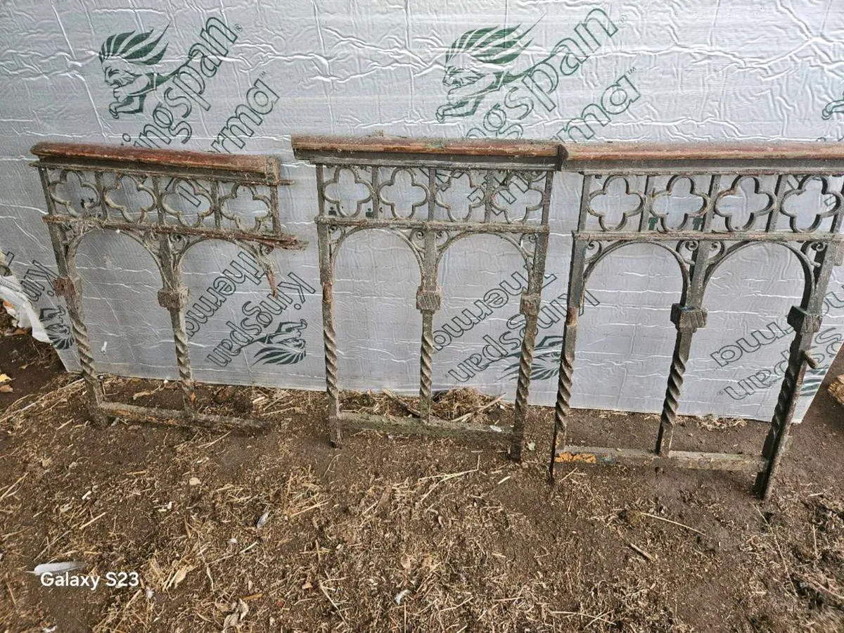 Church alter rails - Image 2