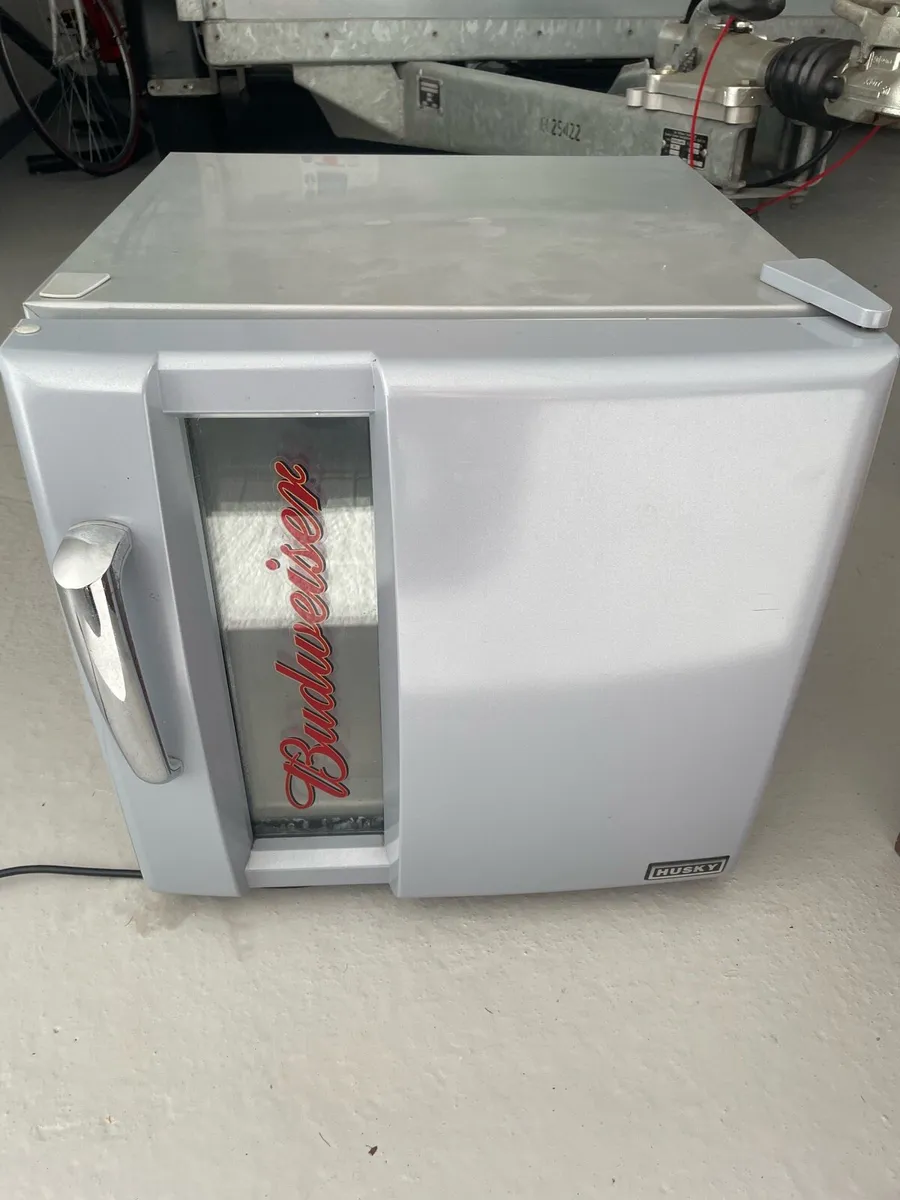 Budweiser mini fridge - Image 1