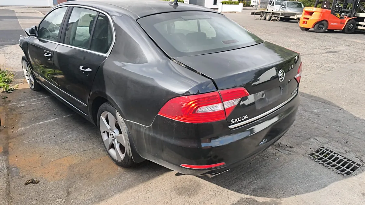 2014 Skoda Superb 2.0d For Breaking! - Image 1